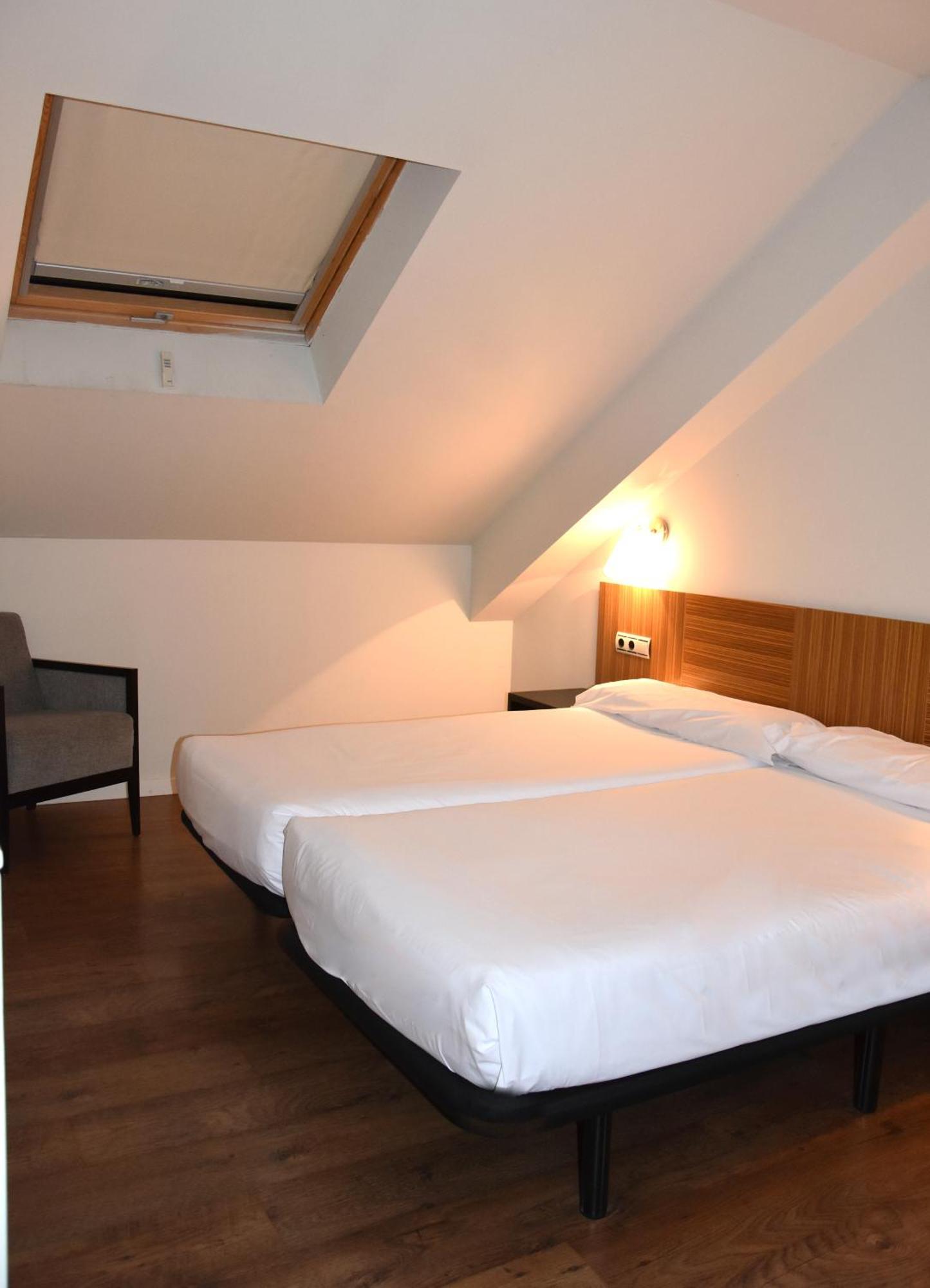 Hotel apartamentowy Y Snoe Isaba
